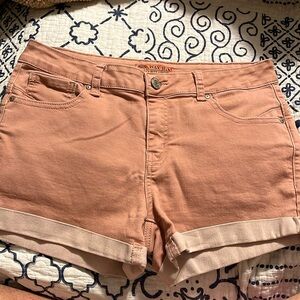 Wax jean butt. I love you! Mauve pink shorts. Super stretch